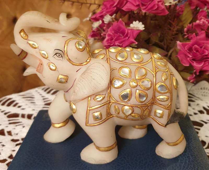 VINTAGE MARBLE ELEPHANT | MADE POSSIBLY IN INDIA | STUNNING ART |
