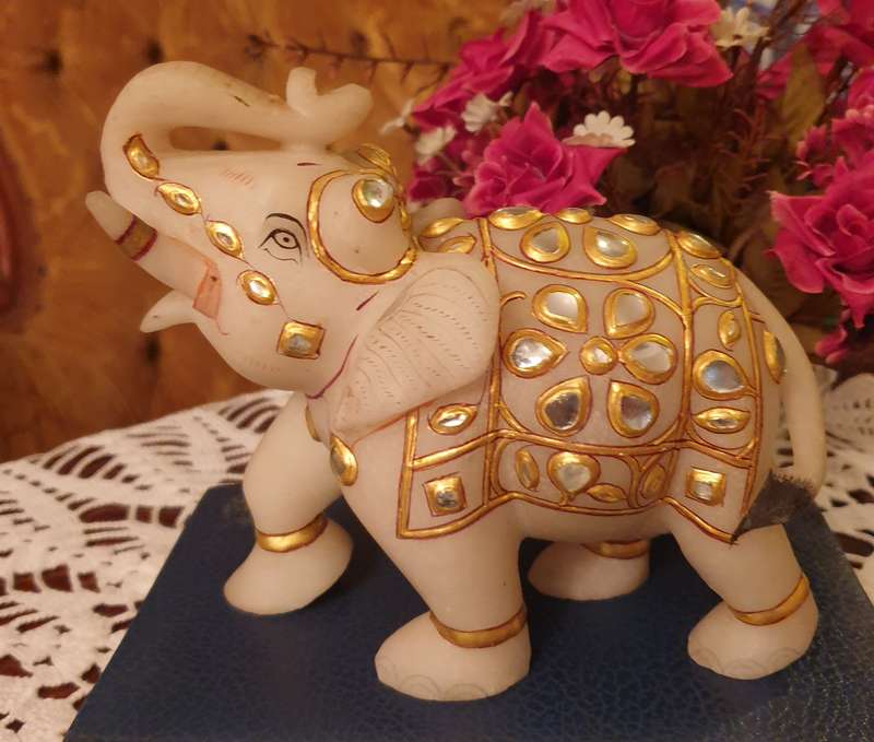 VINTAGE MARBLE ELEPHANT | MADE POSSIBLY IN INDIA | STUNNING ART |