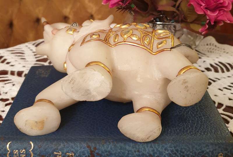 VINTAGE MARBLE ELEPHANT | MADE POSSIBLY IN INDIA | STUNNING ART |
