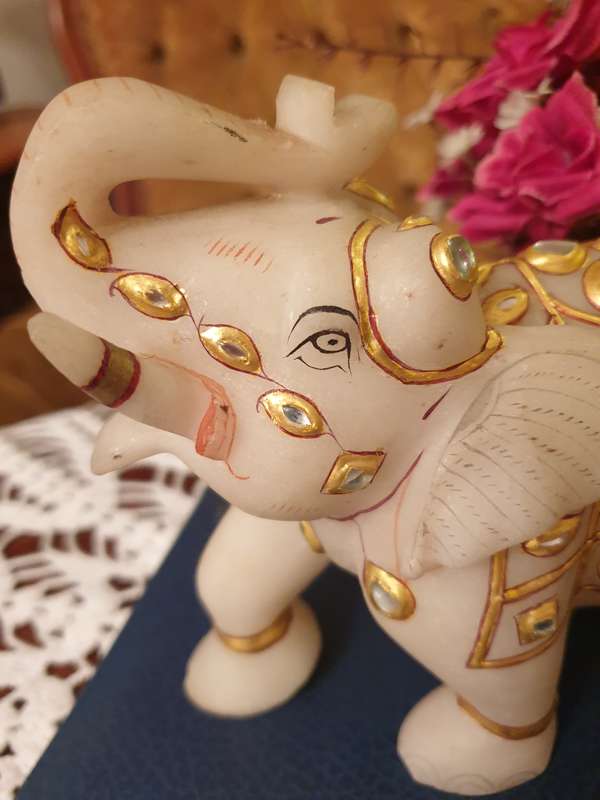 VINTAGE MARBLE ELEPHANT | MADE POSSIBLY IN INDIA | STUNNING ART |