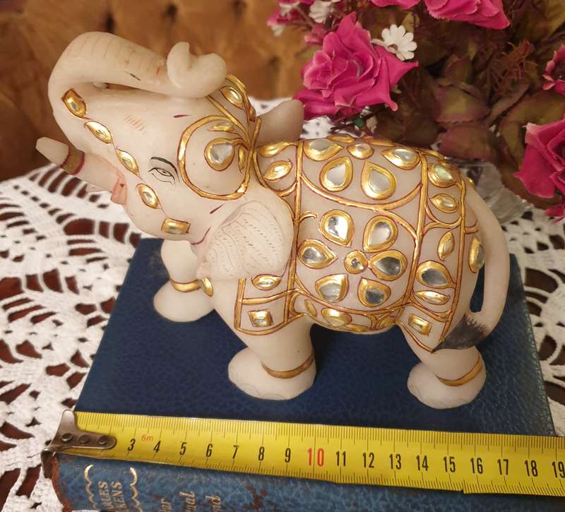 VINTAGE MARBLE ELEPHANT | MADE POSSIBLY IN INDIA | STUNNING ART |