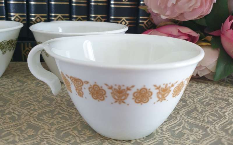 4 Corelle Corning | Vintage Coffee Tea Cups & Saucers |  Mid Century |