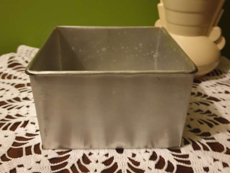 CAKE PAN
