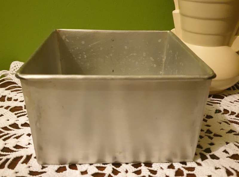 CAKE PAN
