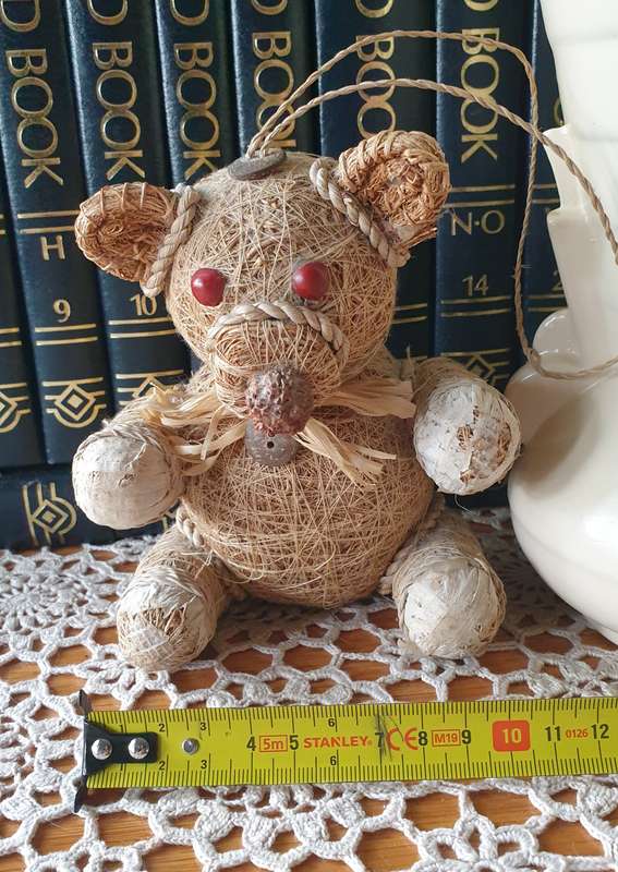 Vintage Handmade Woven Straw Bear Animal Art Sculpture Sitting