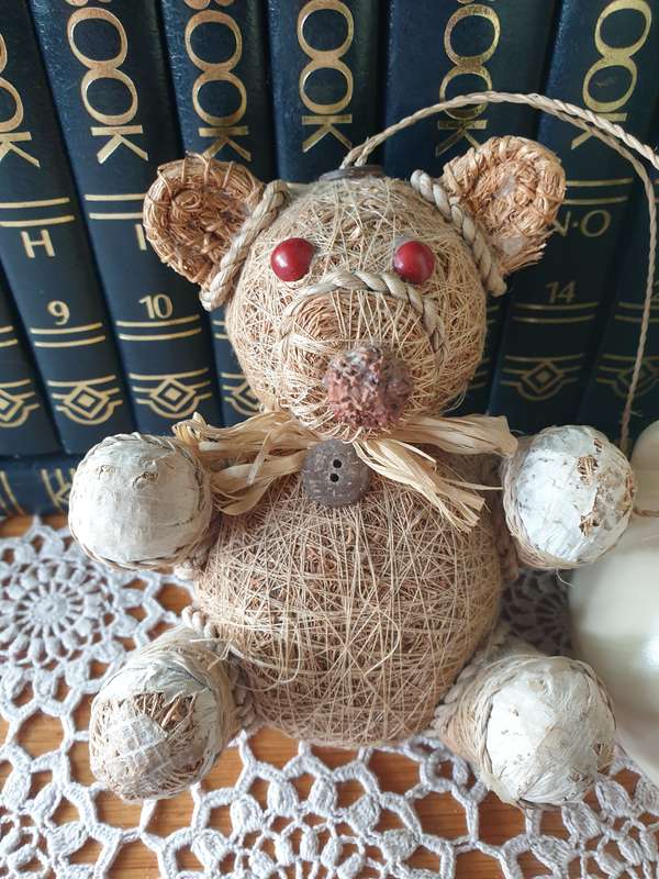 Vintage Handmade Woven Straw Bear Animal Art Sculpture Sitting