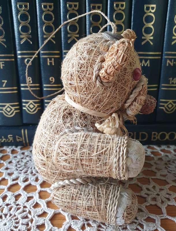 Vintage Handmade Woven Straw Bear Animal Art Sculpture Sitting