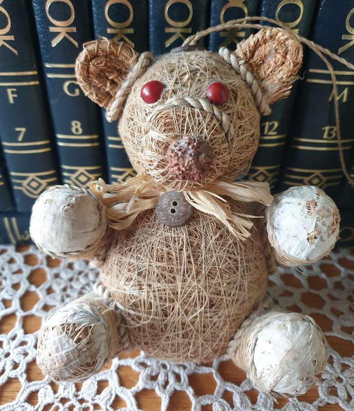 Vintage Handmade Woven Straw Bear Animal Art Sculpture Sitting