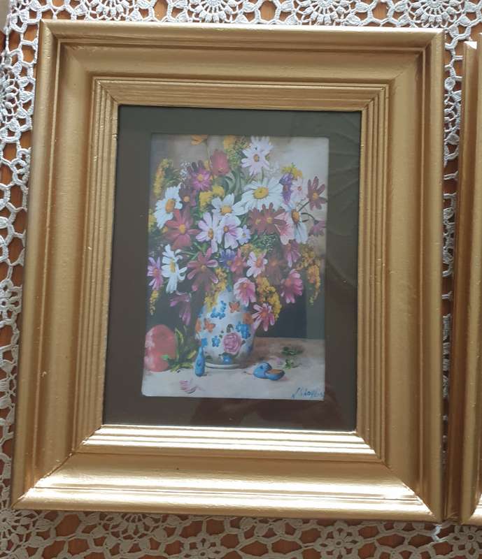 3 Wooden Painted Photo frames with Prints