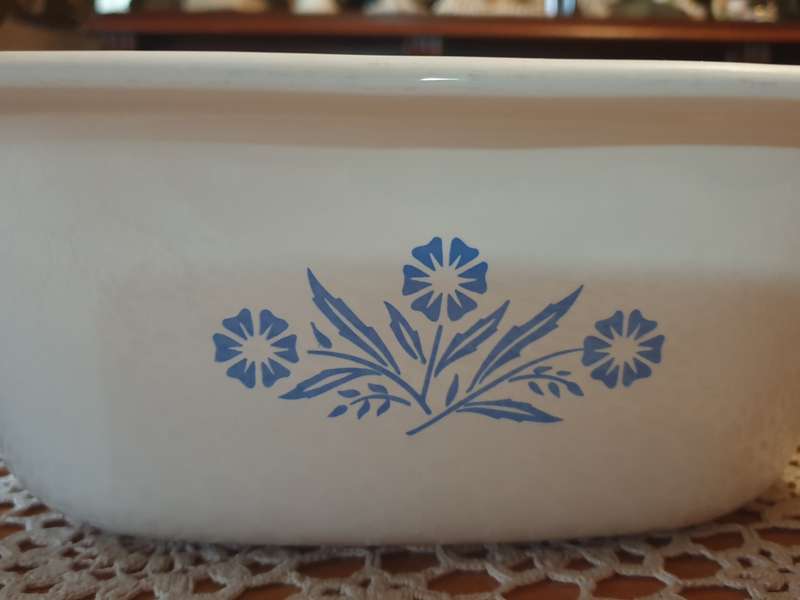 Corning Ware  Blue Cornflower Dutch Oven Bowl with Lid