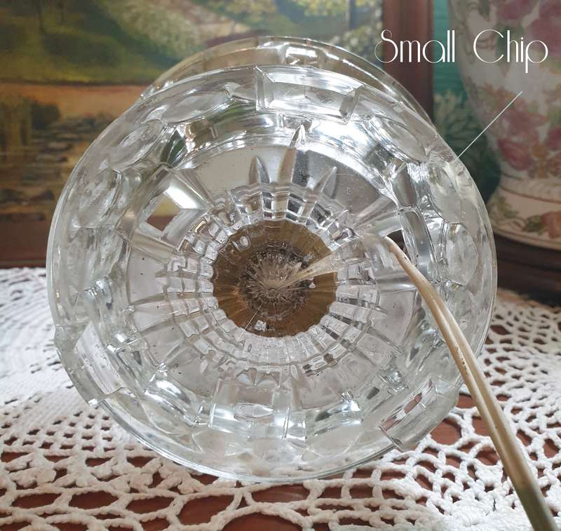 CUT CRYSTAL LAMP AND SHADE