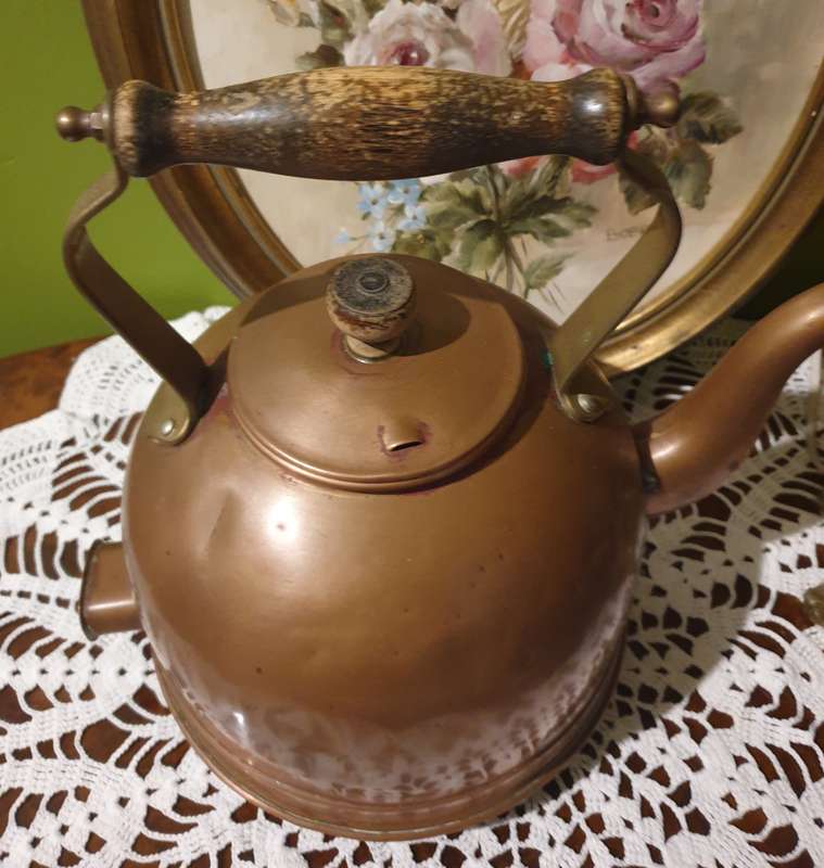 VINTAGE ELECTRIC COPPER KETTLE (NOT WORKING )