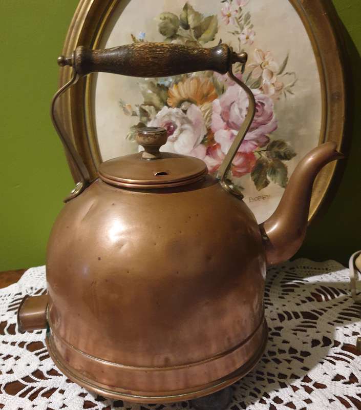 VINTAGE ELECTRIC COPPER KETTLE (NOT WORKING )