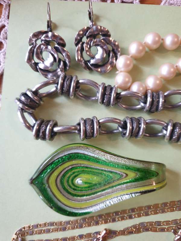 Jewlery box with Odds | musical box |