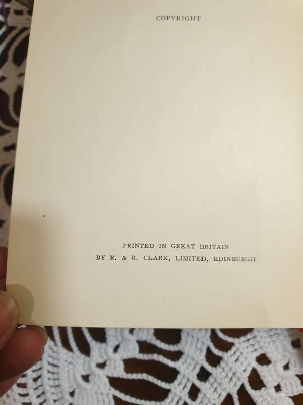 SET OF VINTAGE BOOKS | DECOR |