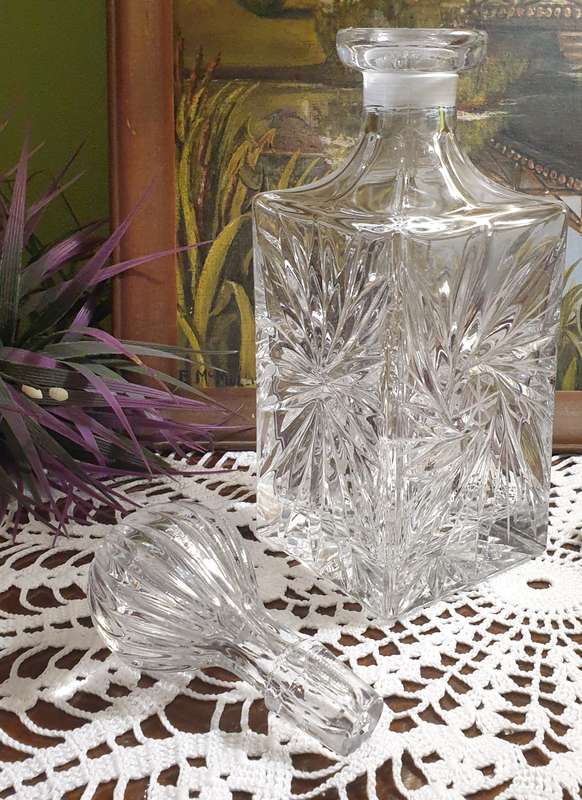 CRYSTAL DECANTER