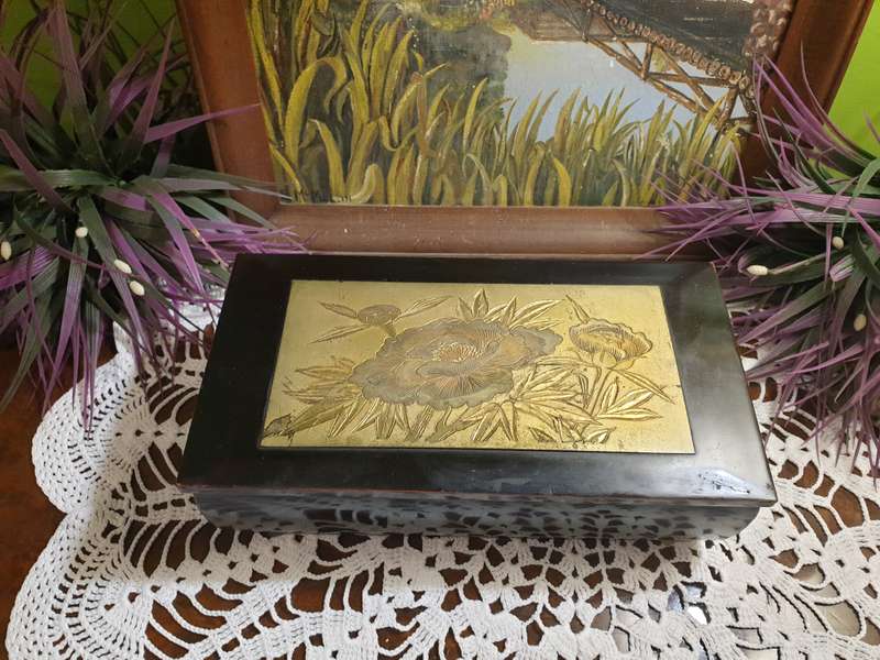 Japanese Jewelry Box  (1940-1970)