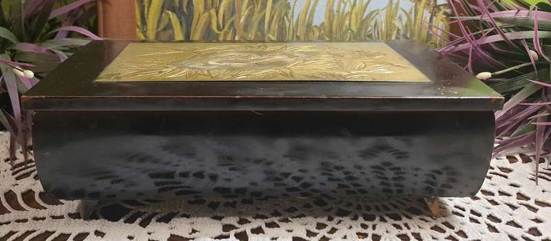 Japanese Jewelry Box  (1940-1970)