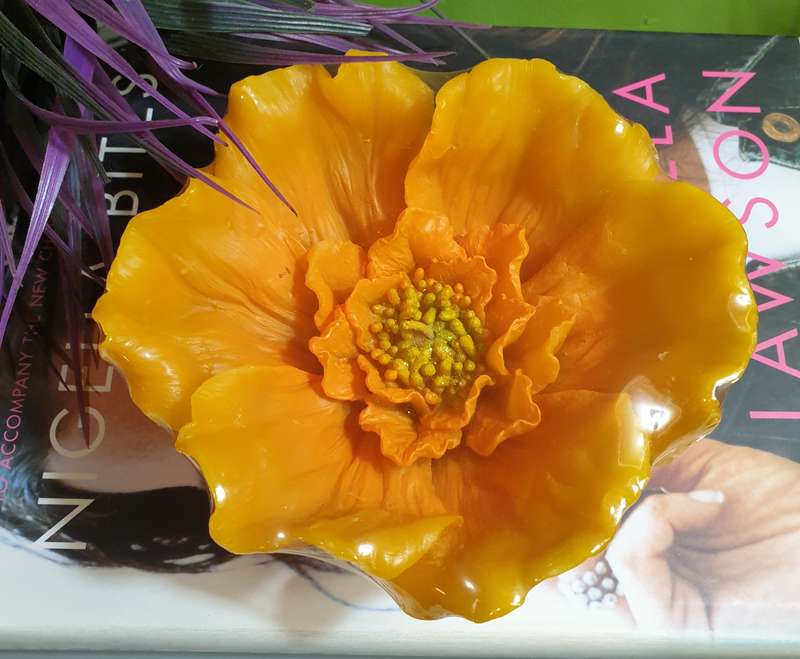 Wakiki Poppy Flower Floating Candle | Like New |