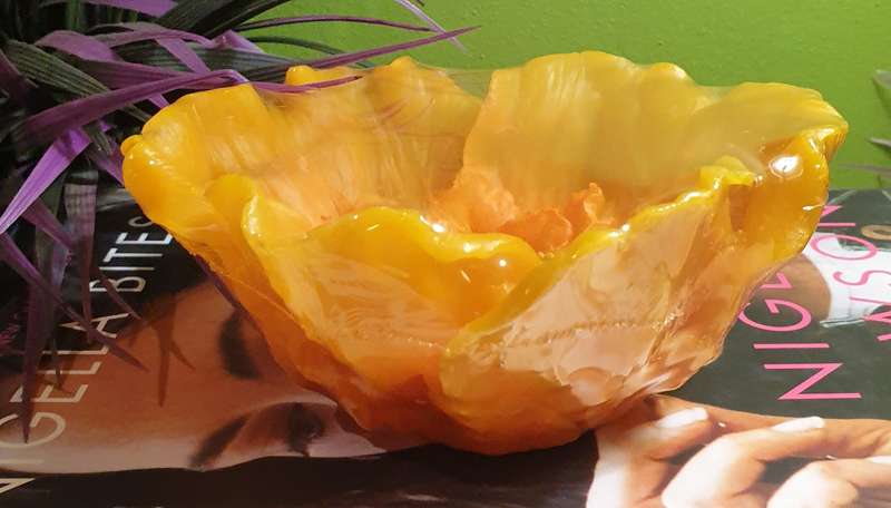 Wakiki Poppy Flower Floating Candle | Like New |