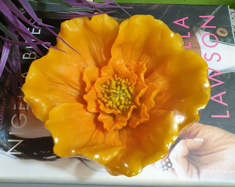 Wakiki Poppy Flower Floating Candle | Like New |