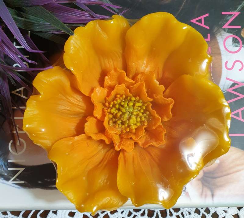 Wakiki Poppy Flower Floating Candle | Like New |