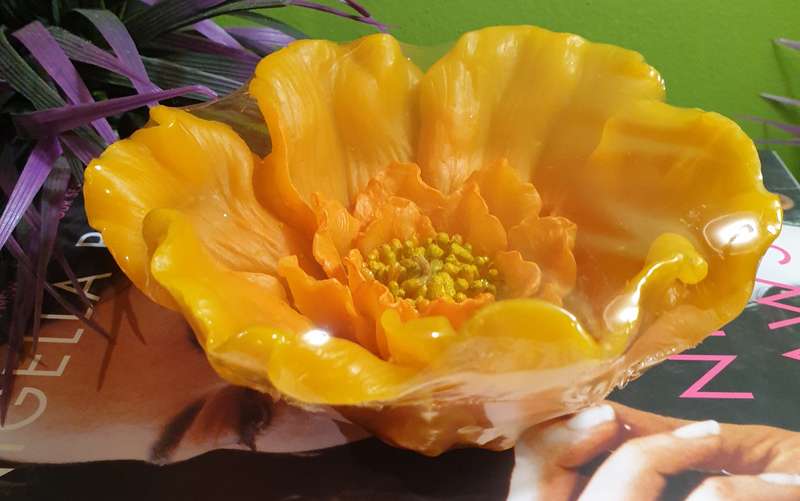 Wakiki Poppy Flower Floating Candle | Like New |
