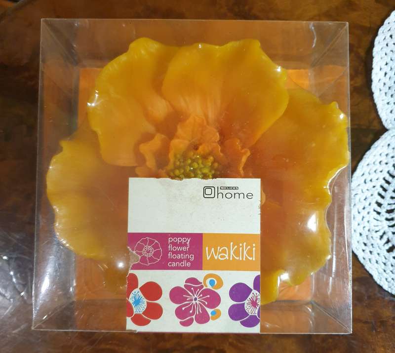 Wakiki Poppy Flower Floating Candle | Like New |