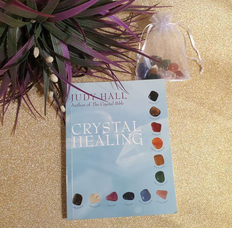 Crystal Healing  Judy Hall  | BOOK & CRYSTALS |