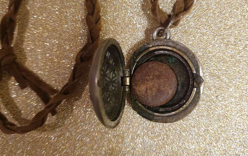 Essential oil Diffuser Necklace locket Pendant Jewelry