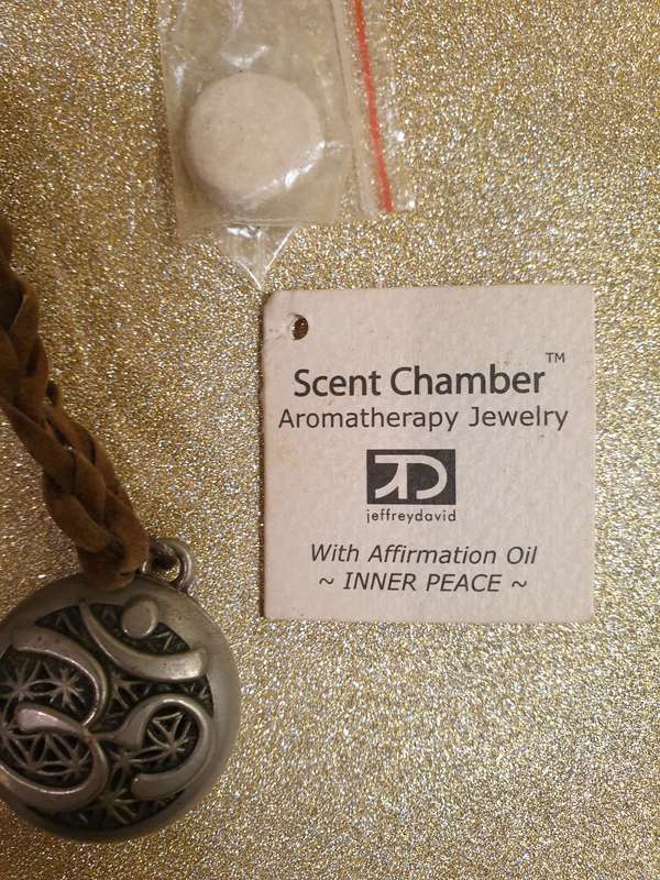 Essential oil Diffuser Necklace locket Pendant Jewelry