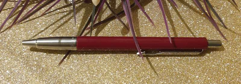 PARKER PEN MADE IN THE UK | NEEDS A NEW REFILL |