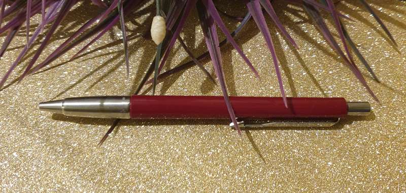 PARKER PEN MADE IN THE UK | NEEDS A NEW REFILL |