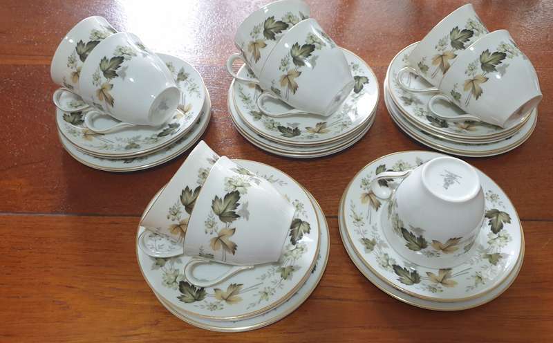 Royal Doulton LARCHMONT | TEA SET | VERY GOOD CONDITION |