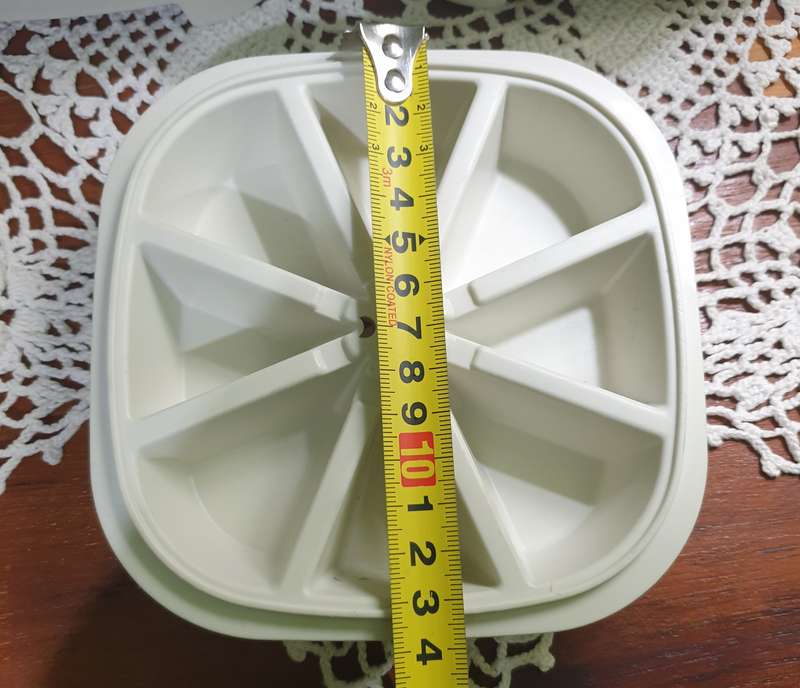 VINTAGE TUPPERWARE | ICE TRAYS |