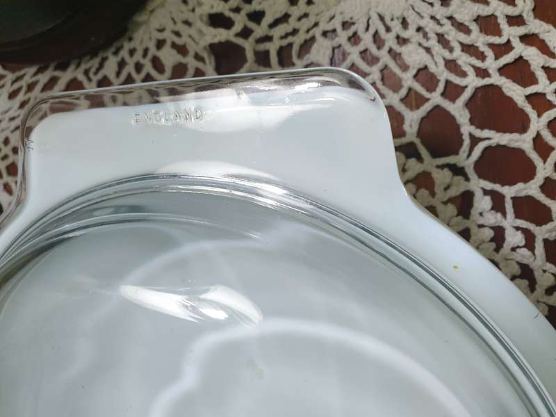 Vintage Pyrex England Oval BOWL with LID