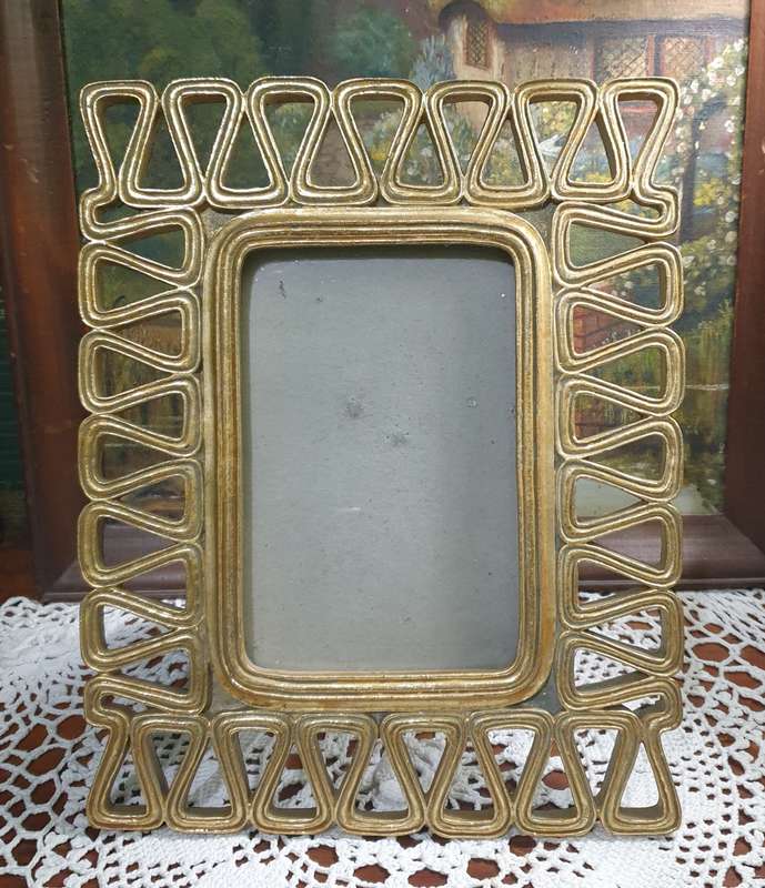 PHOTO FRAME FOR YOUR COLLECTION