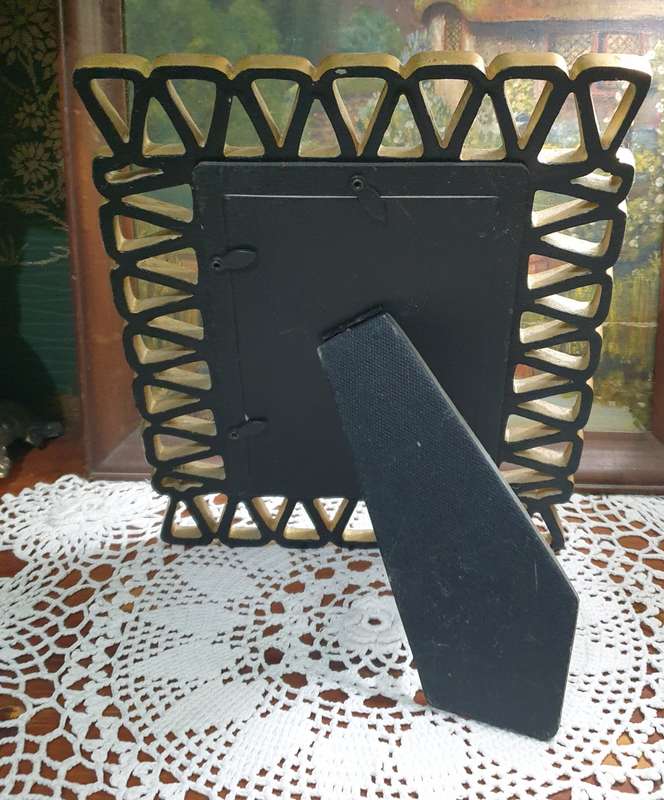 PHOTO FRAME FOR YOUR COLLECTION