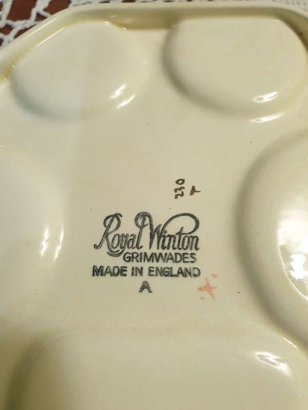 VINTAGE ROYAL WINTON RED ROOF BREAKFAST SET