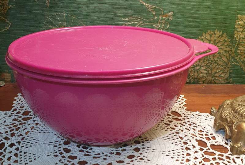 Tupperware Pink  | That's a Bowl |  Storage Container |