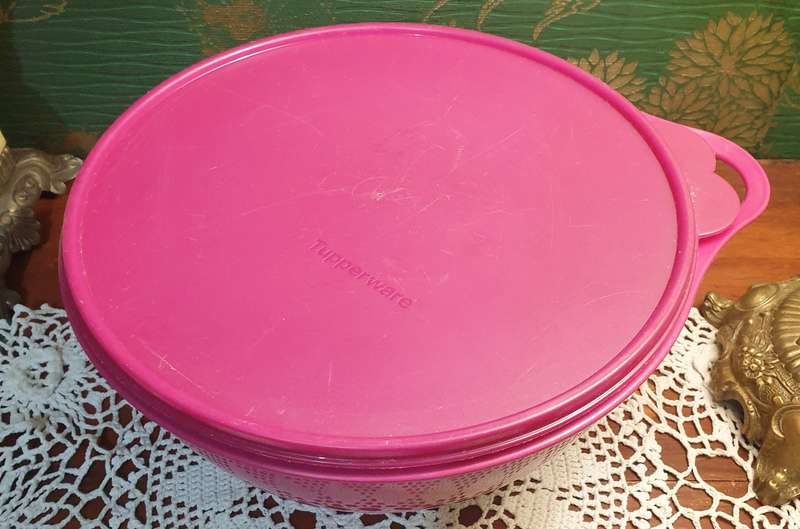 Tupperware Pink  | That's a Bowl |  Storage Container |