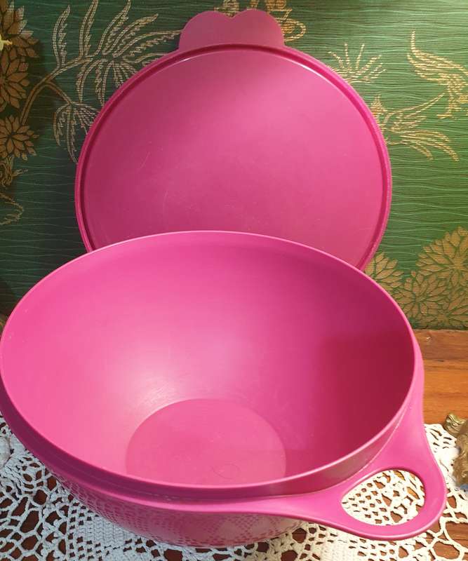 Tupperware Pink  | That's a Bowl |  Storage Container |