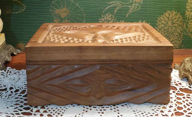 HEAVY WOODEN STORAGE JEWELRY BOX