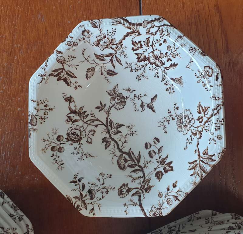 Vintage Johnson Brothers Hyde park octagonal , ironstone made in England 1980s