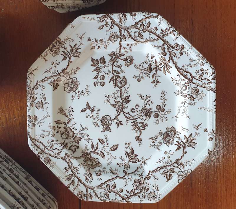 Vintage Johnson Brothers Hyde park octagonal , ironstone made in England 1980s