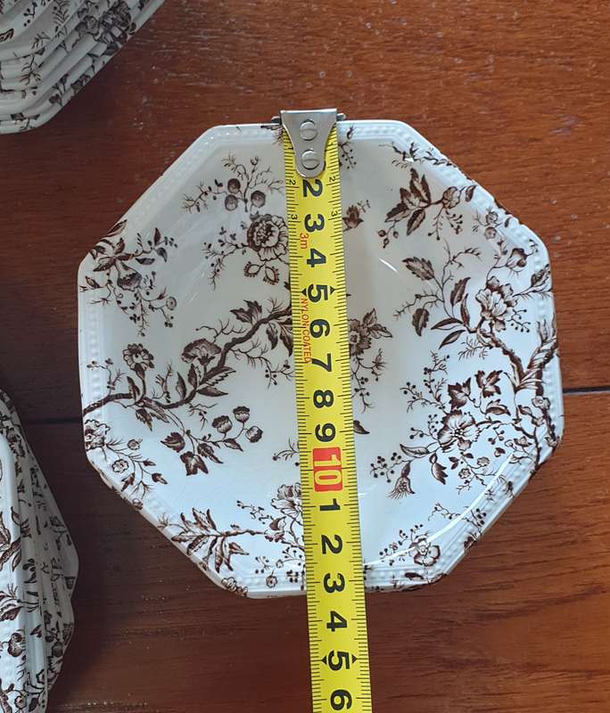 Vintage Johnson Brothers Hyde park octagonal , ironstone made in England 1980s