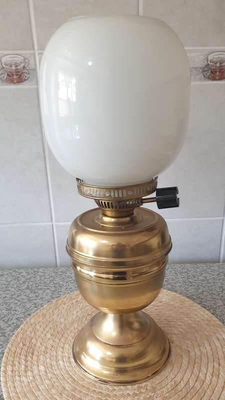 VINTAGE Oil Lamp with Glass Shade