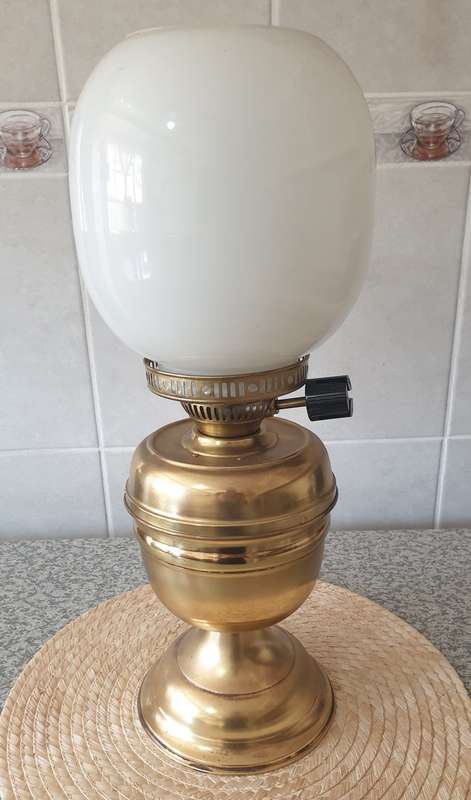 VINTAGE Oil Lamp with Glass Shade