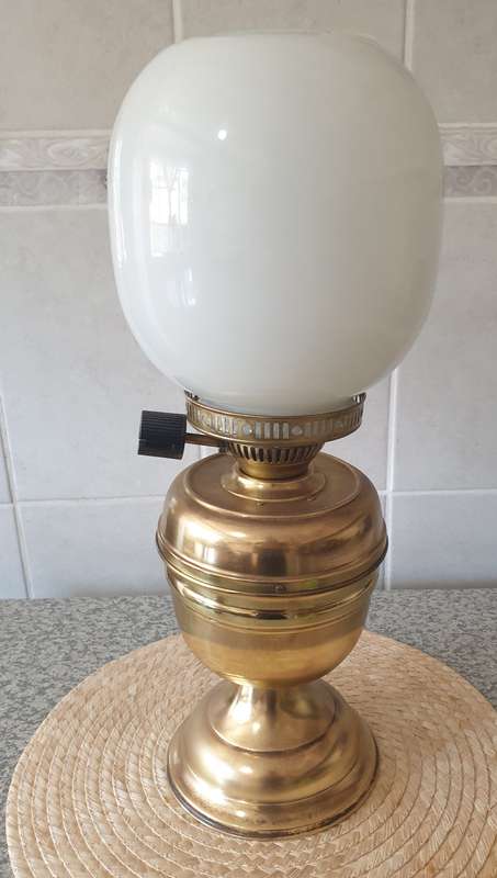 VINTAGE Oil Lamp with Glass Shade