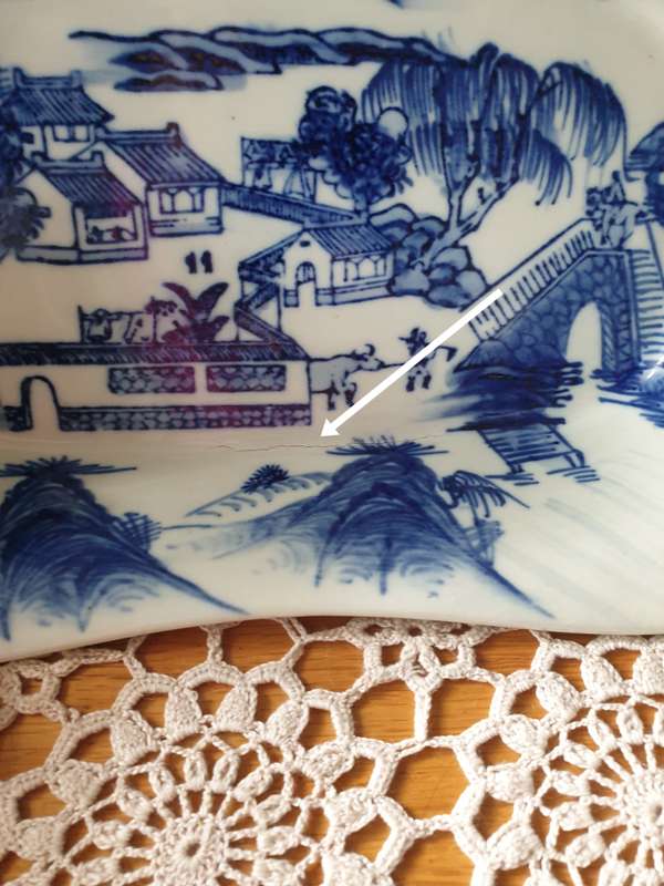 ORIENTAL BLUE & WHITE HEAVY PORCELAIN DISH LANDSCAPE SCENE SQUARE SEAL MARK